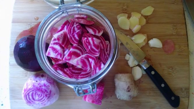 Preparing beets for pickling