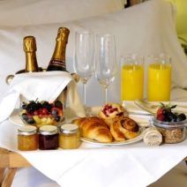 Inner Banks Inn & Restaurant, “Bubbly Breakfast”