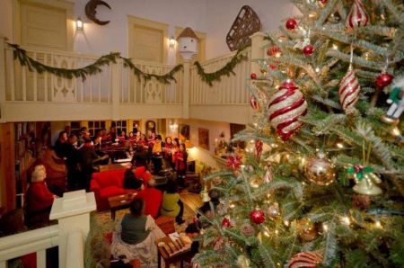 Edenton Events, Caroling in the 1767 Courthouse