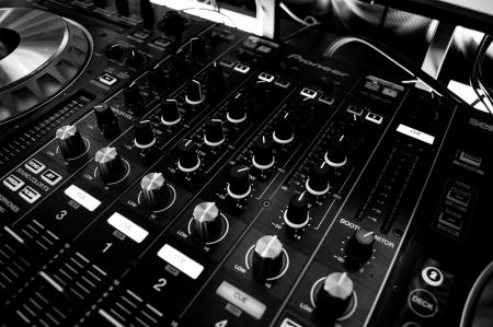 51 House, Beach Music with DJ Stan White