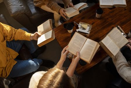 Shepard-Pruden Memorial Library, Friends of the Book Club