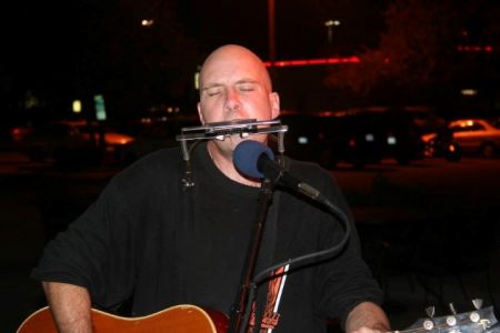51 House, Live Entertainment: Rob Alford